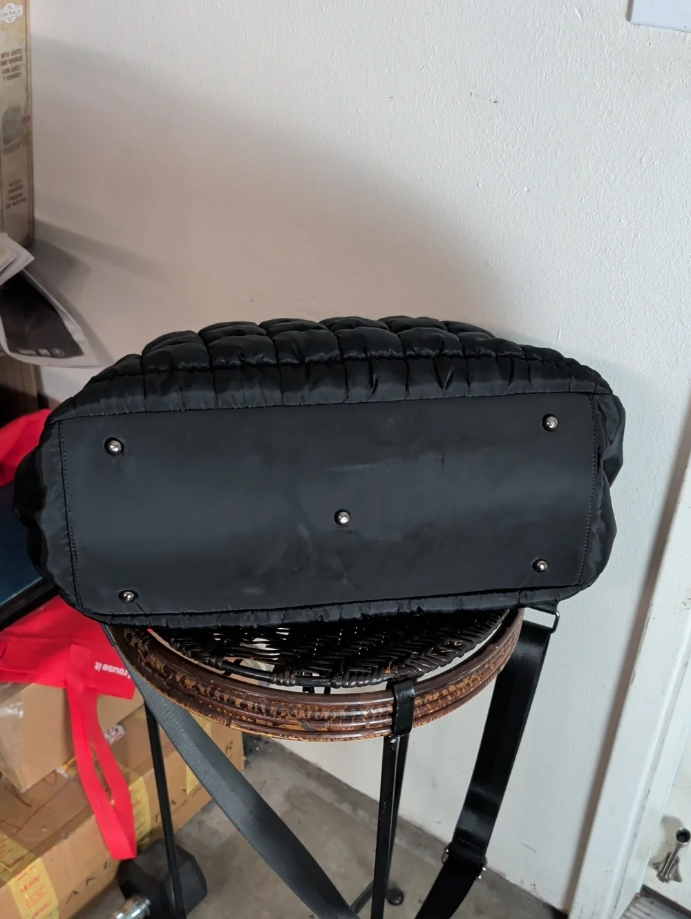 Urban Expressions Black Puffer Bag